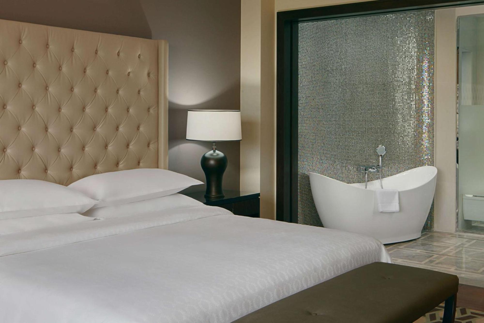 Hilton Dusanbe Kültér fotó
